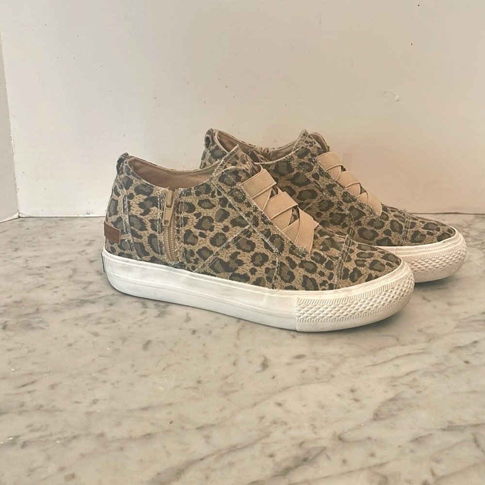 Blowfish Malibu W sz9 Leopard Print Women's Sneakers
